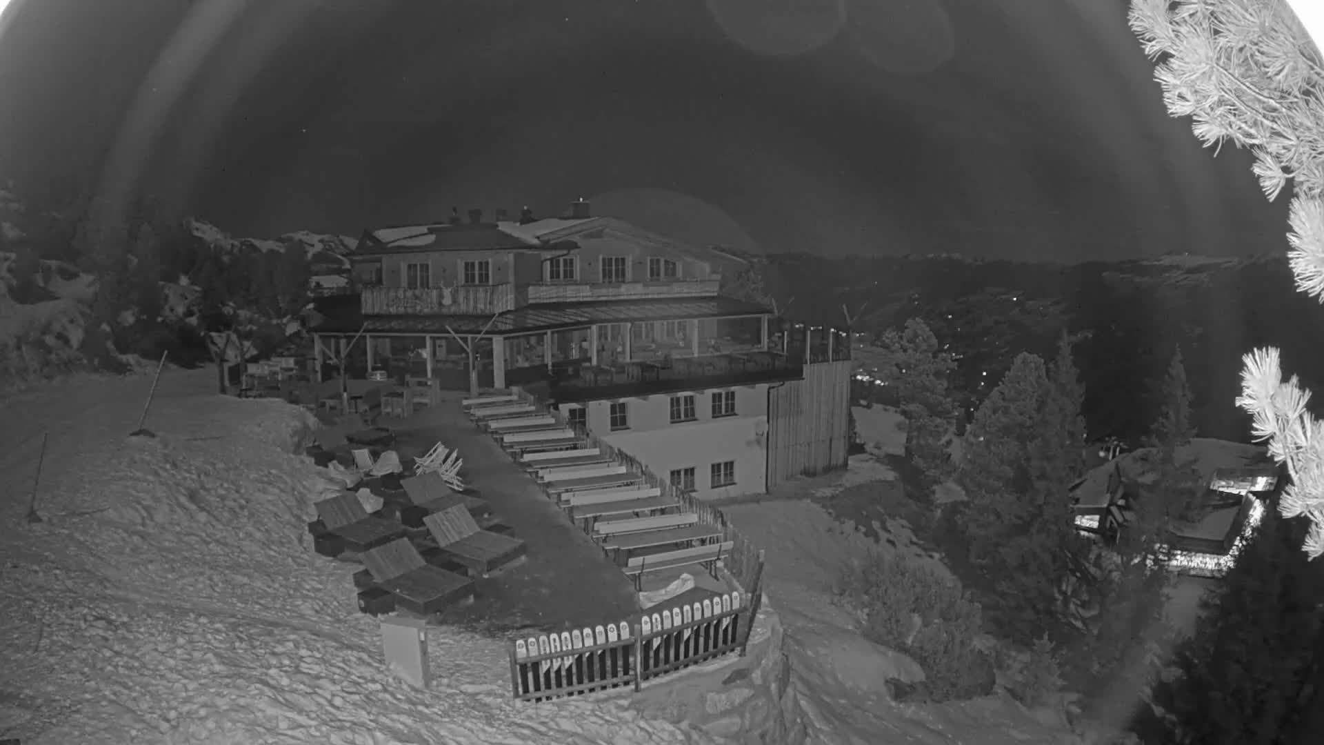 Zillertal Valley & Stummerberg Hill  Live Cam - Kaltenbach, Politischer Bezirk Schwaz, Tyrol, Austria