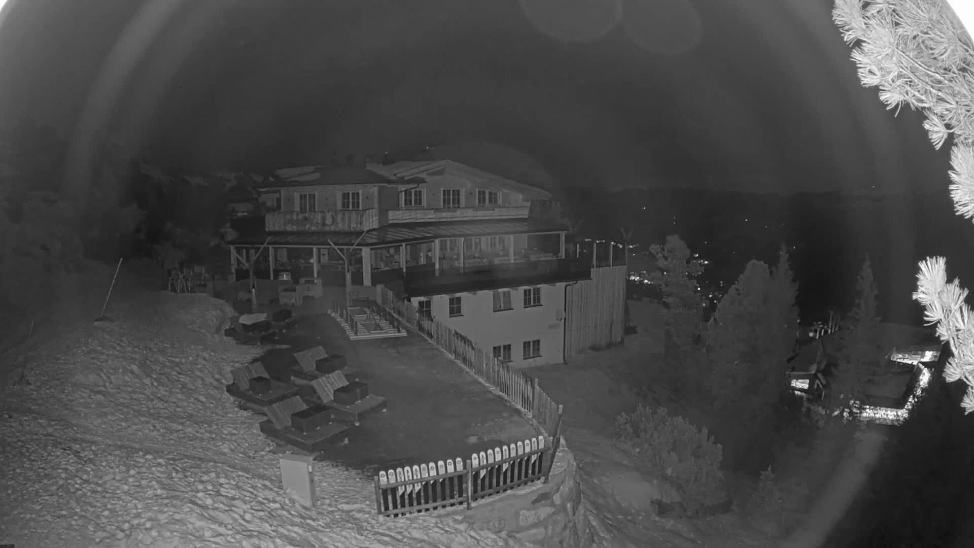 Zillertal Valley & Stummerberg Hill  Live Cam - Kaltenbach, Politischer Bezirk Schwaz, Tyrol, Austria