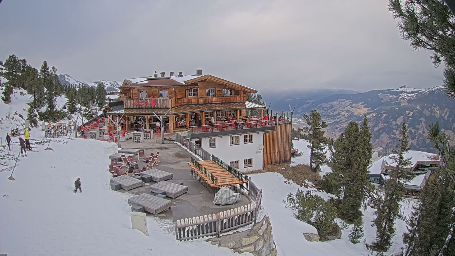 Zillertal Valley & Stummerberg Hill  Live Cam - Kaltenbach, Politischer Bezirk Schwaz, Tyrol, Austria