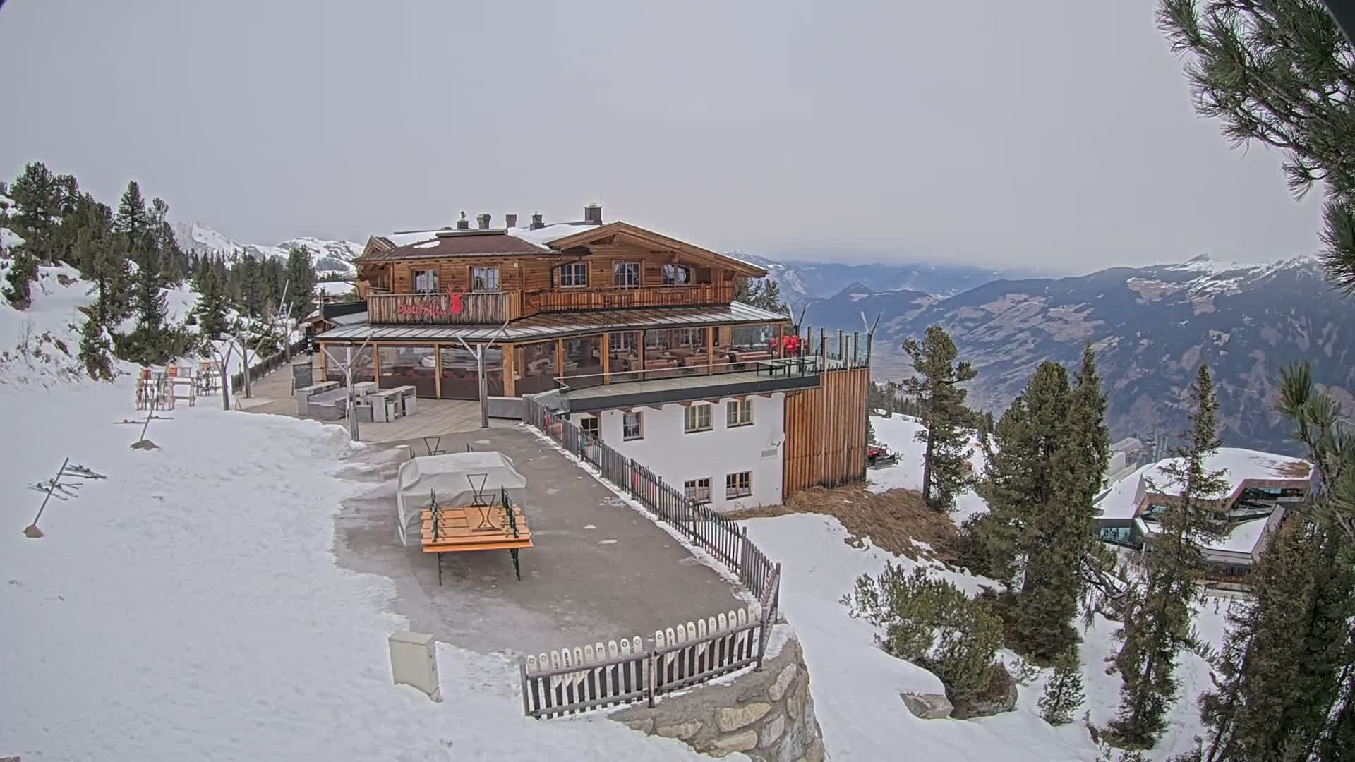 Zillertal Valley & Stummerberg Hill  Live Cam - Kaltenbach, Politischer Bezirk Schwaz, Tyrol, Austria