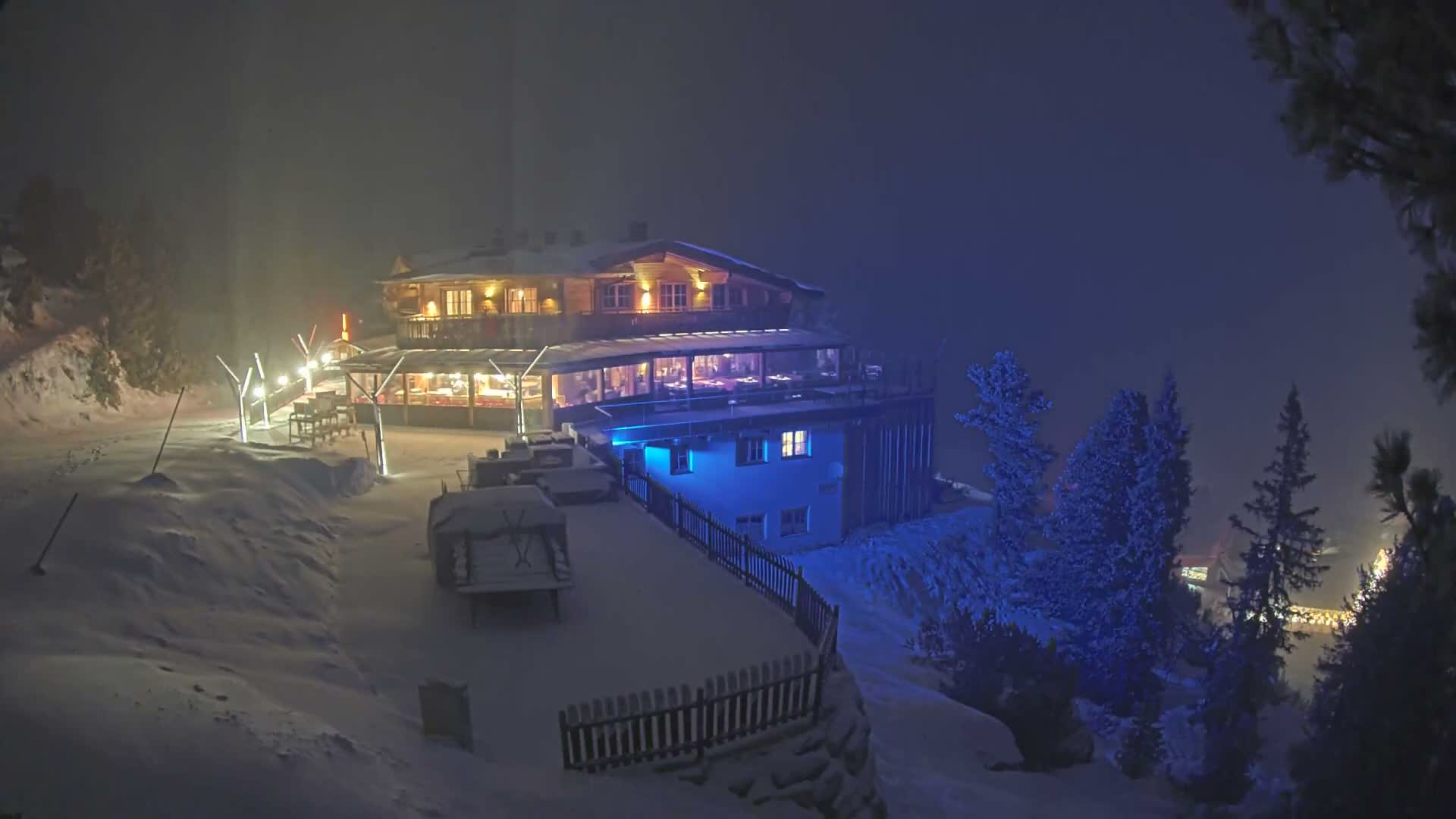 Zillertal Valley & Stummerberg Hill  Live Cam - Kaltenbach, Politischer Bezirk Schwaz, Tyrol, Austria