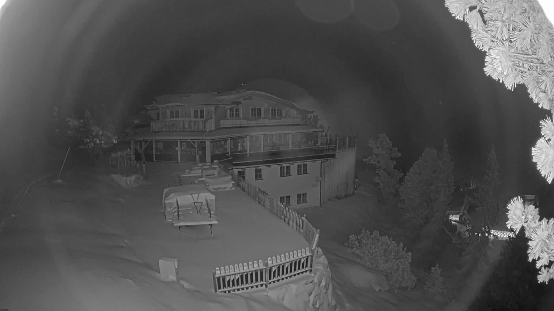 Zillertal Valley & Stummerberg Hill  Live Cam - Kaltenbach, Politischer Bezirk Schwaz, Tyrol, Austria