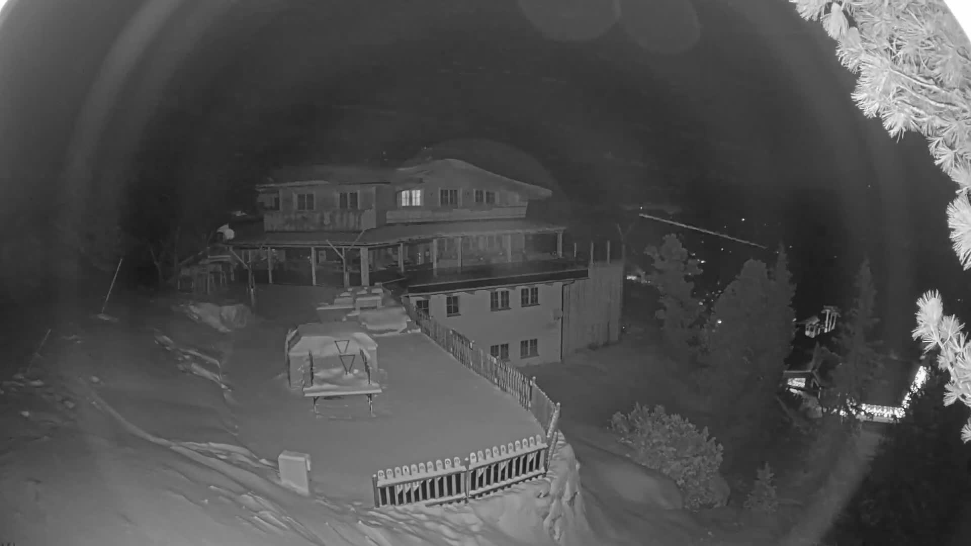 Zillertal Valley & Stummerberg Hill  Live Cam - Kaltenbach, Politischer Bezirk Schwaz, Tyrol, Austria