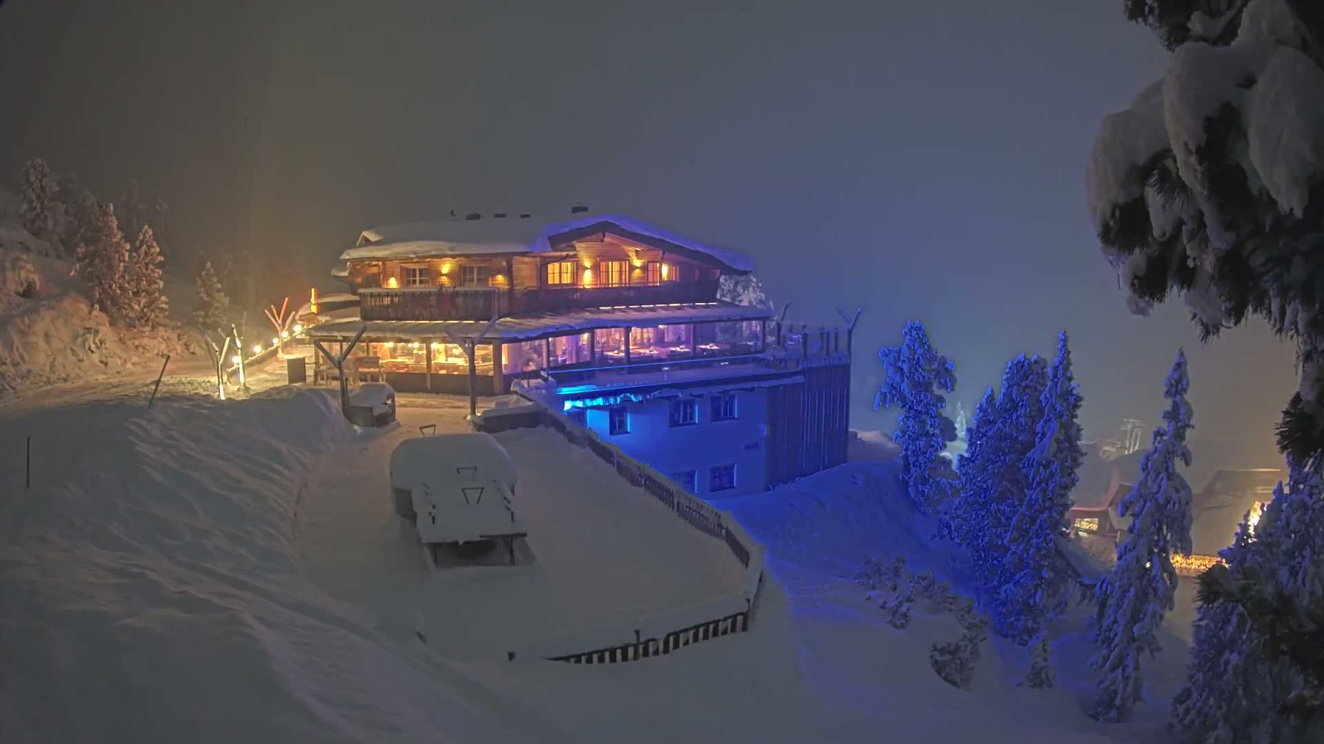 Zillertal Valley & Stummerberg Hill  Live Cam - Kaltenbach, Politischer Bezirk Schwaz, Tyrol, Austria
