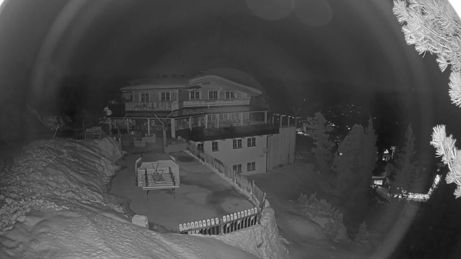 Zillertal Valley & Stummerberg Hill  Live Cam - Kaltenbach, Politischer Bezirk Schwaz, Tyrol, Austria