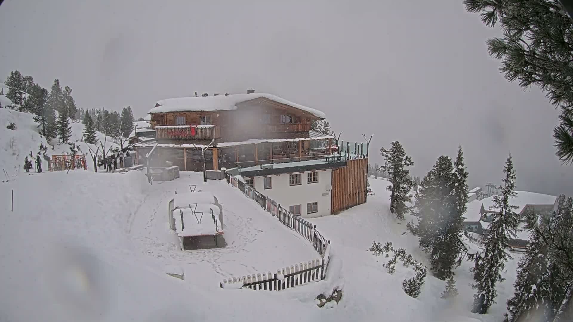 Zillertal Valley & Stummerberg Hill  Live Cam - Kaltenbach, Politischer Bezirk Schwaz, Tyrol, Austria
