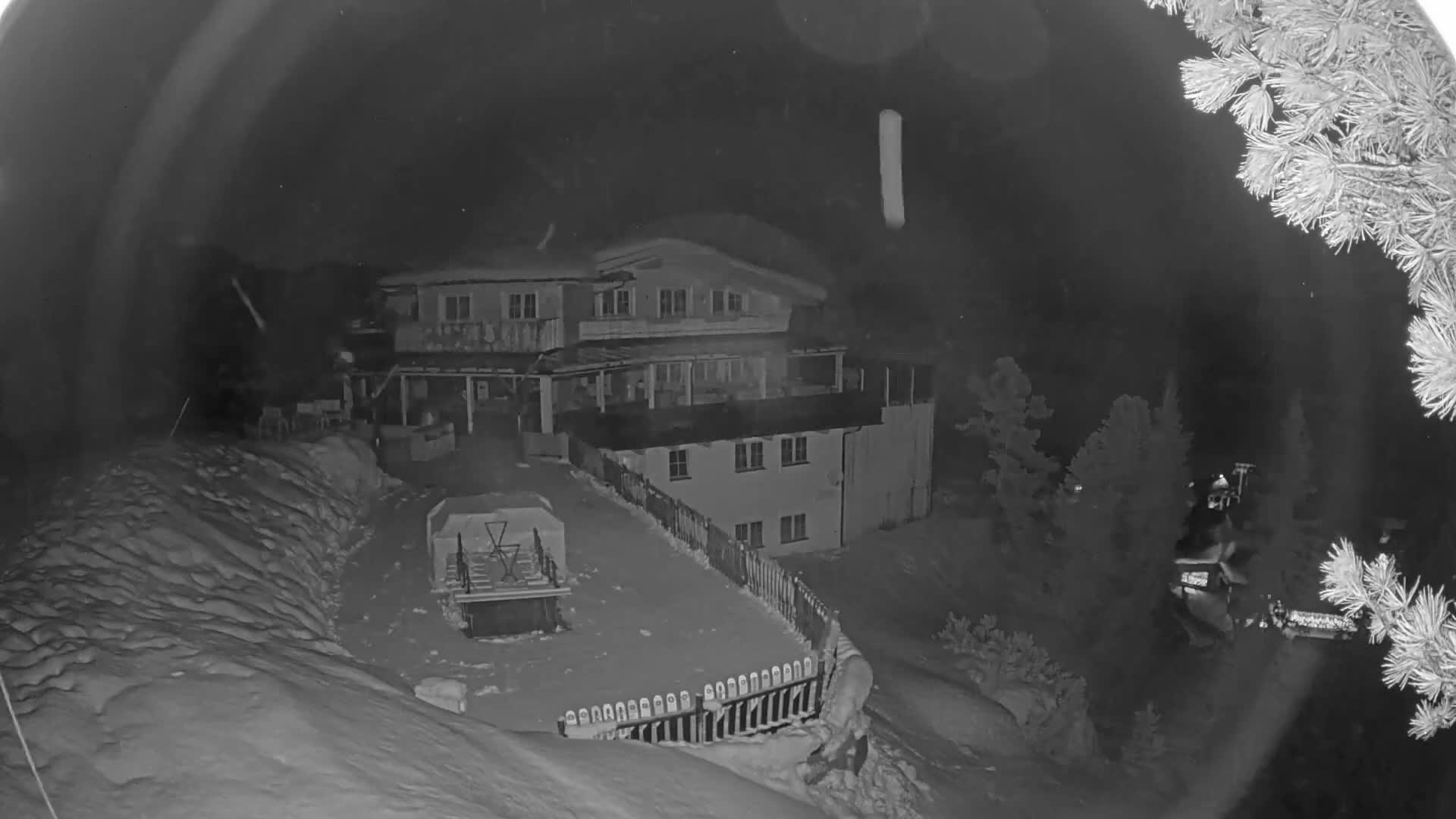Zillertal Valley & Stummerberg Hill  Live Cam - Kaltenbach, Politischer Bezirk Schwaz, Tyrol, Austria