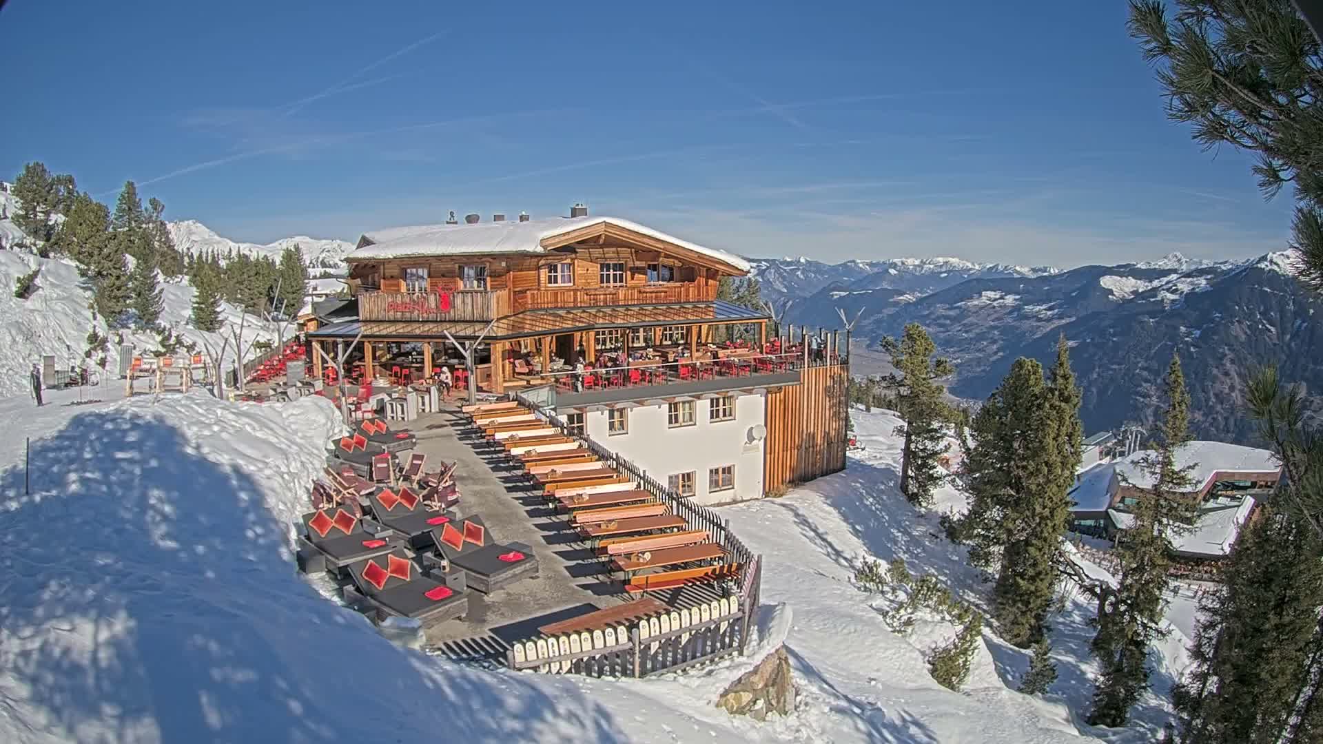 Zillertal Valley & Stummerberg Hill  Live Cam - Kaltenbach, Politischer Bezirk Schwaz, Tyrol, Austria