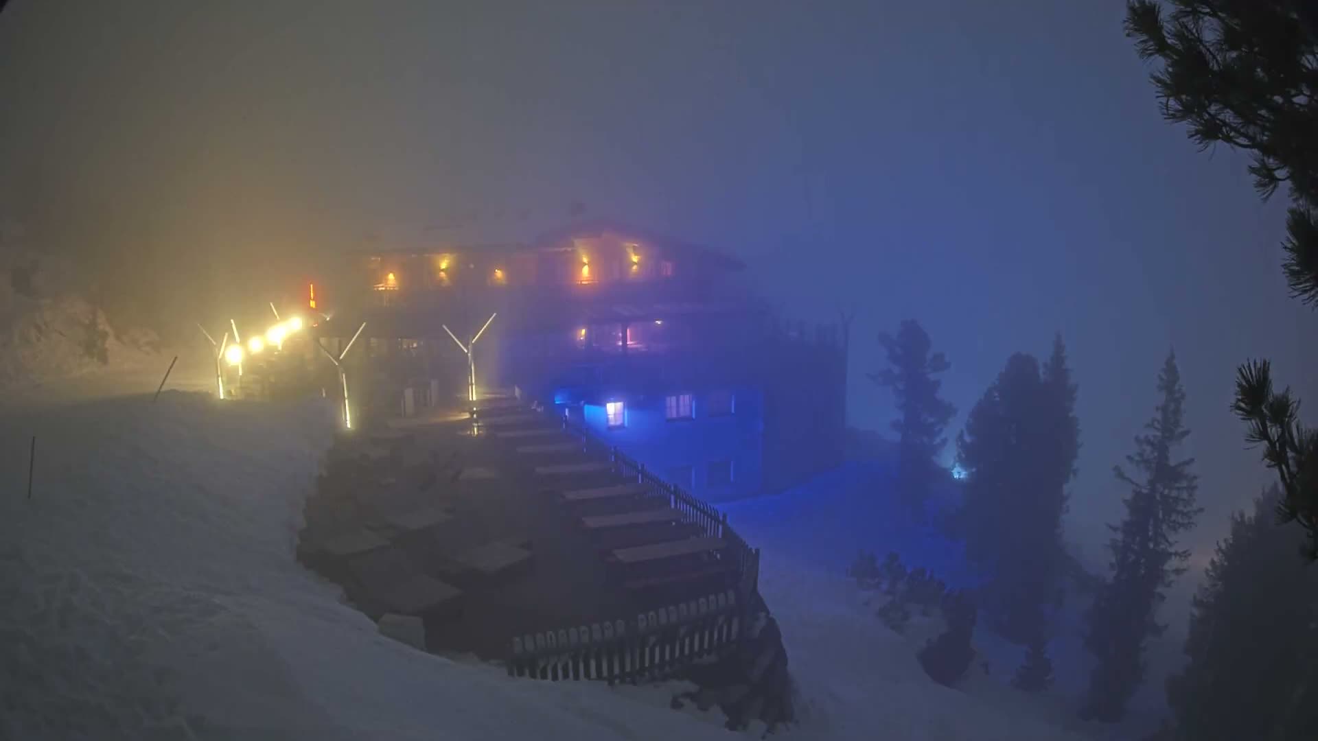 Zillertal Valley & Stummerberg Hill  Live Cam - Kaltenbach, Politischer Bezirk Schwaz, Tyrol, Austria