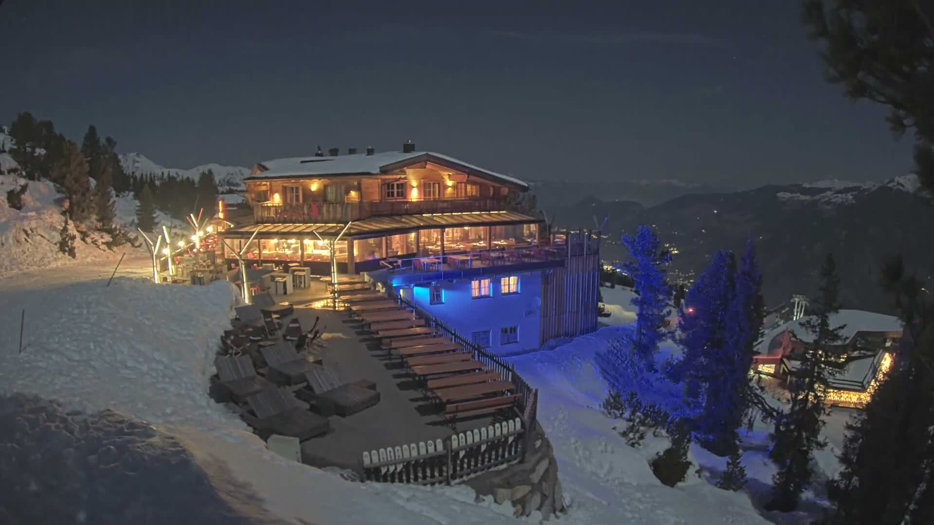 Zillertal Valley & Stummerberg Hill  Live Cam - Kaltenbach, Politischer Bezirk Schwaz, Tyrol, Austria