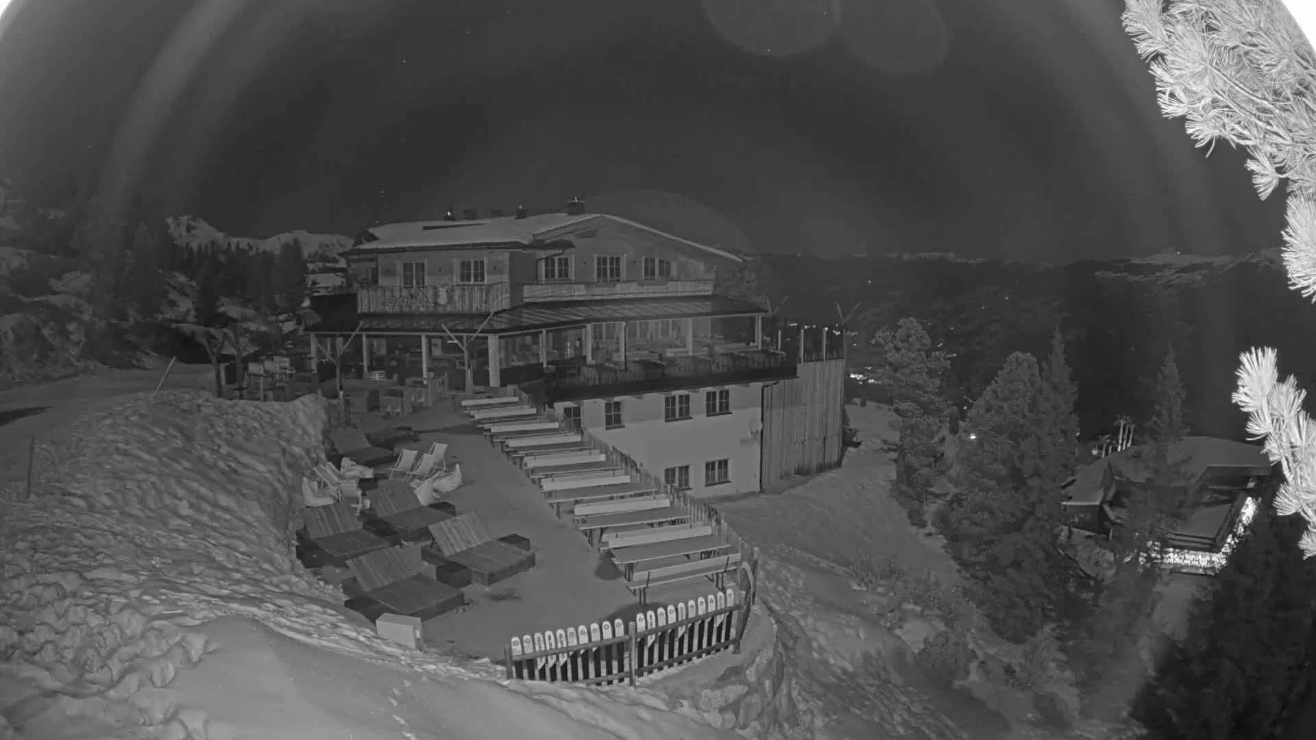 Zillertal Valley & Stummerberg Hill  Live Cam - Kaltenbach, Politischer Bezirk Schwaz, Tyrol, Austria