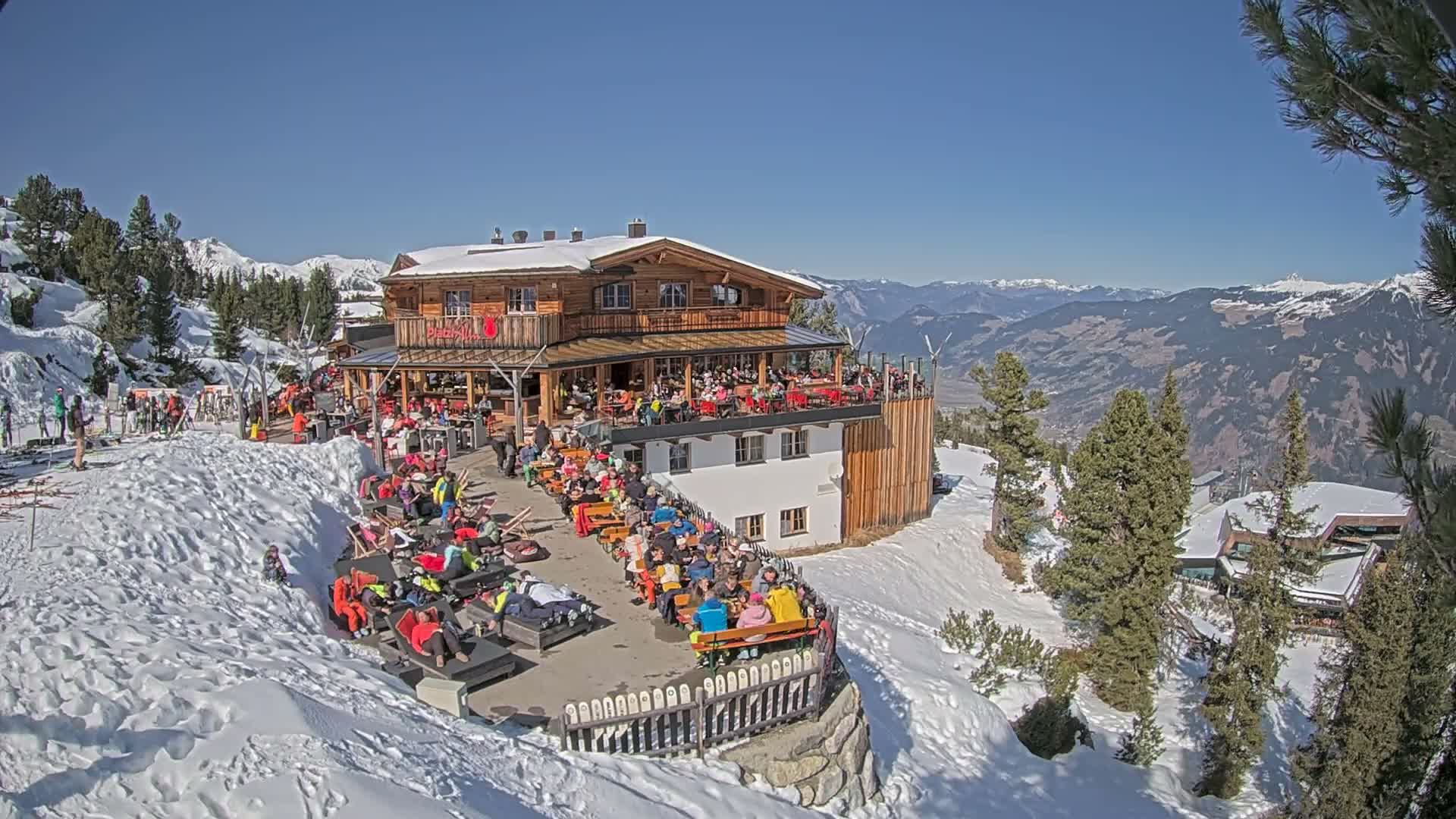 Zillertal Valley & Stummerberg Hill  Live Cam - Kaltenbach, Politischer Bezirk Schwaz, Tyrol, Austria
