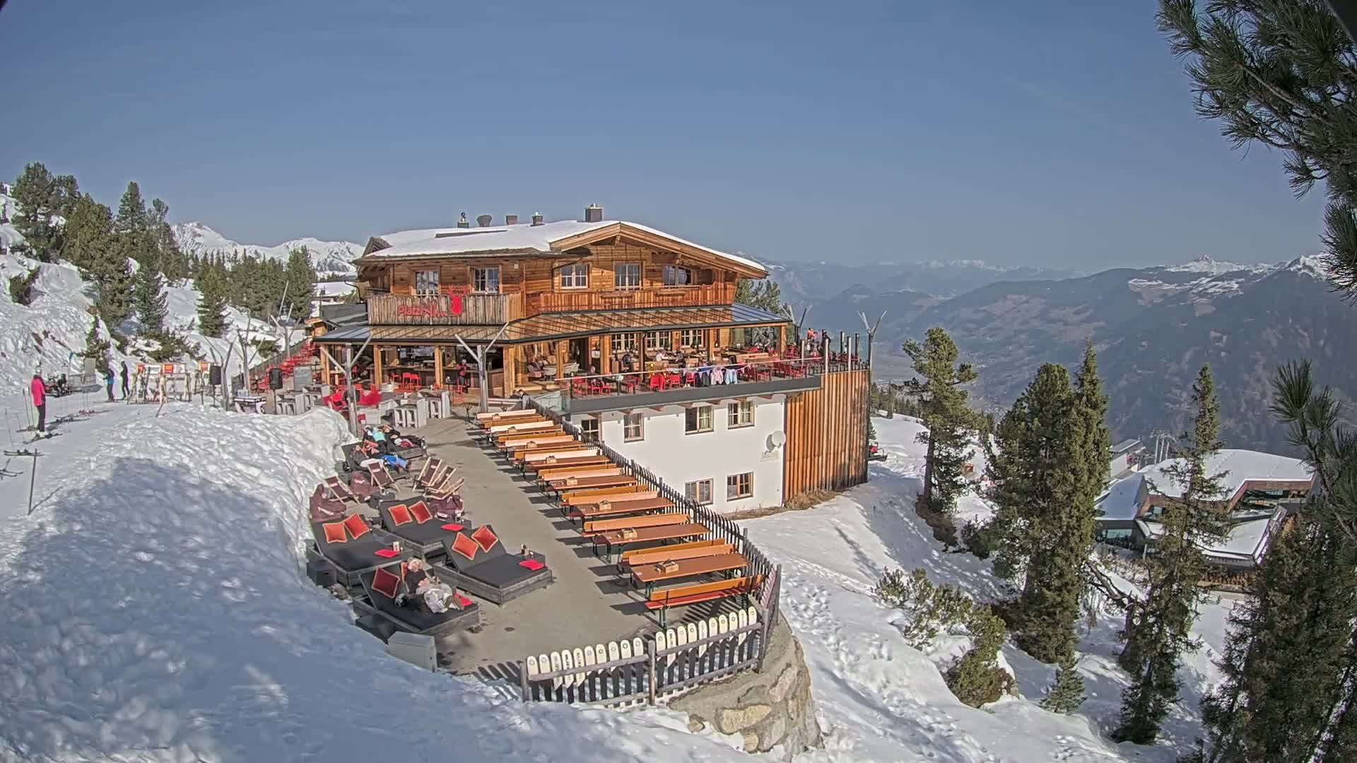 Zillertal Valley & Stummerberg Hill  Live Cam - Kaltenbach, Politischer Bezirk Schwaz, Tyrol, Austria