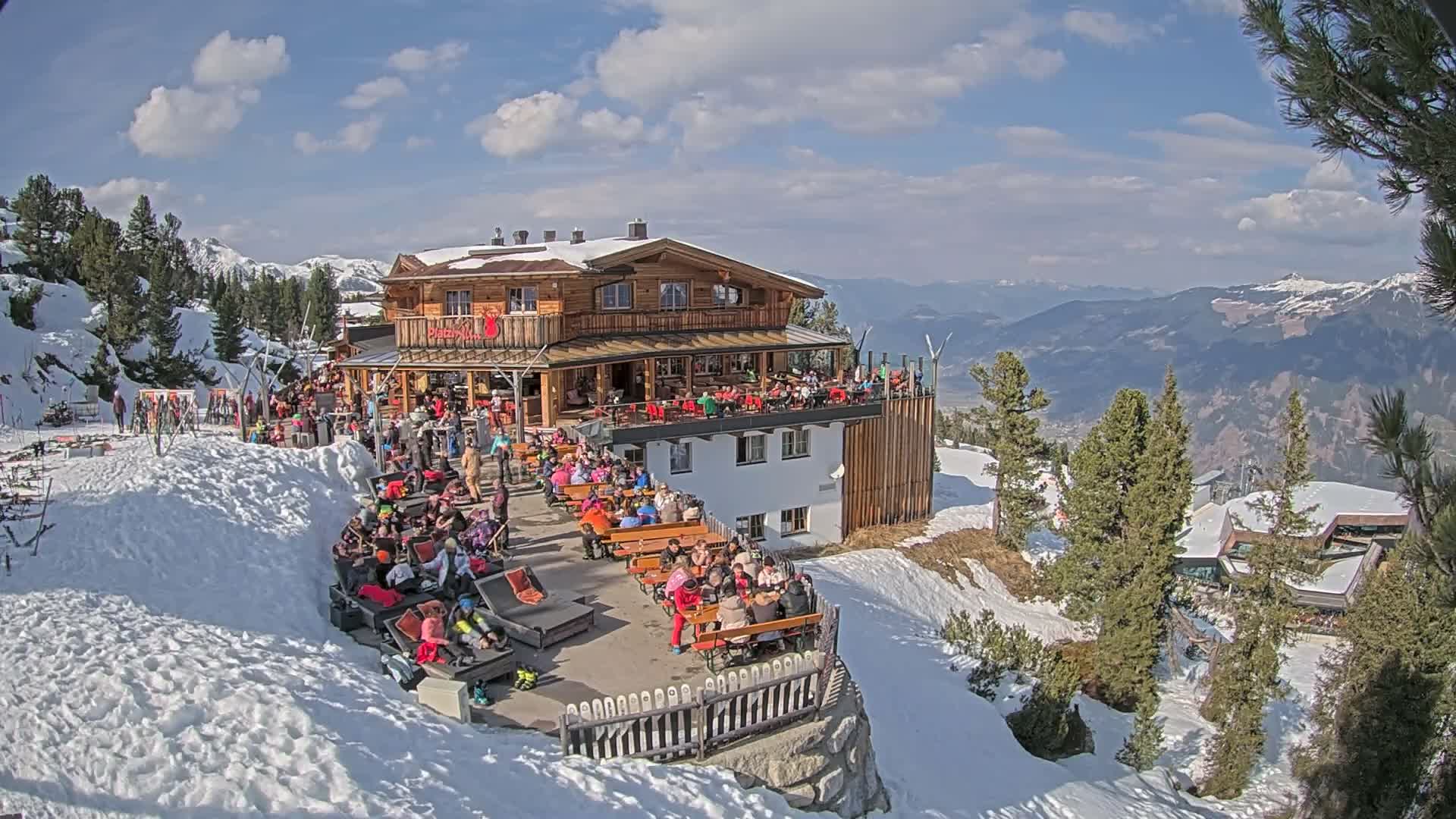 Zillertal Valley & Stummerberg Hill  Live Cam - Kaltenbach, Politischer Bezirk Schwaz, Tyrol, Austria