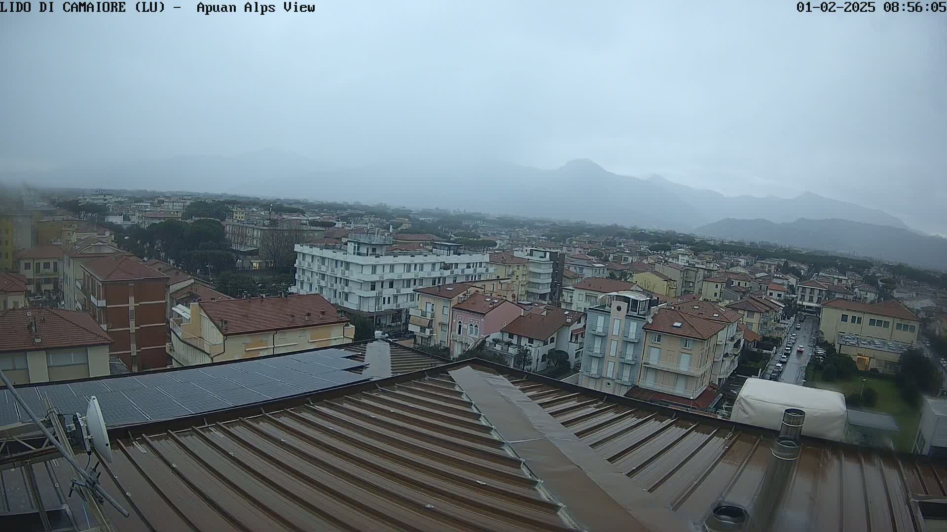 Apuan Alps Live Cam from Lido di Camaiore - Lucca, Italy