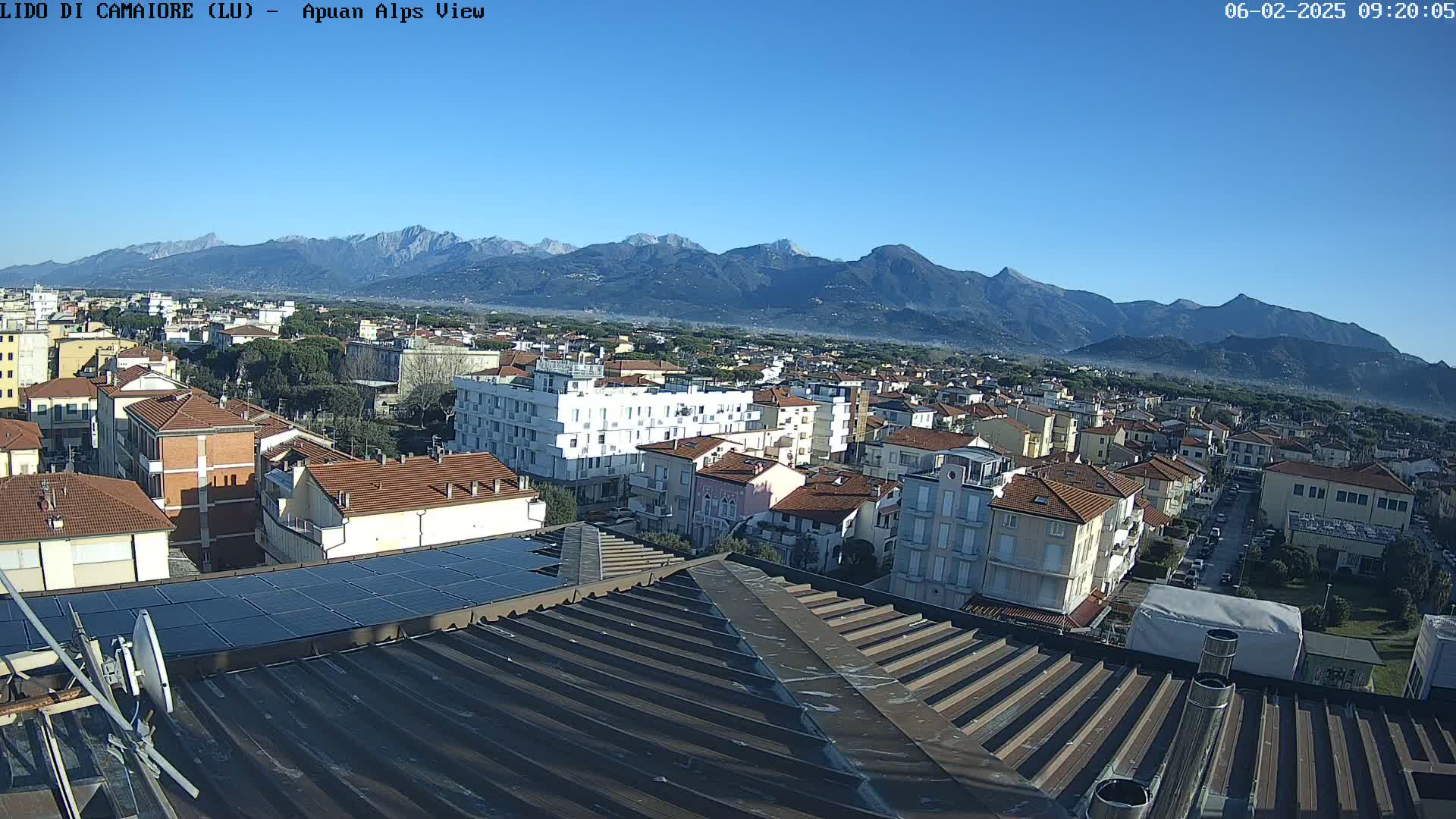 Apuan Alps Live Cam from Lido di Camaiore - Lucca, Italy