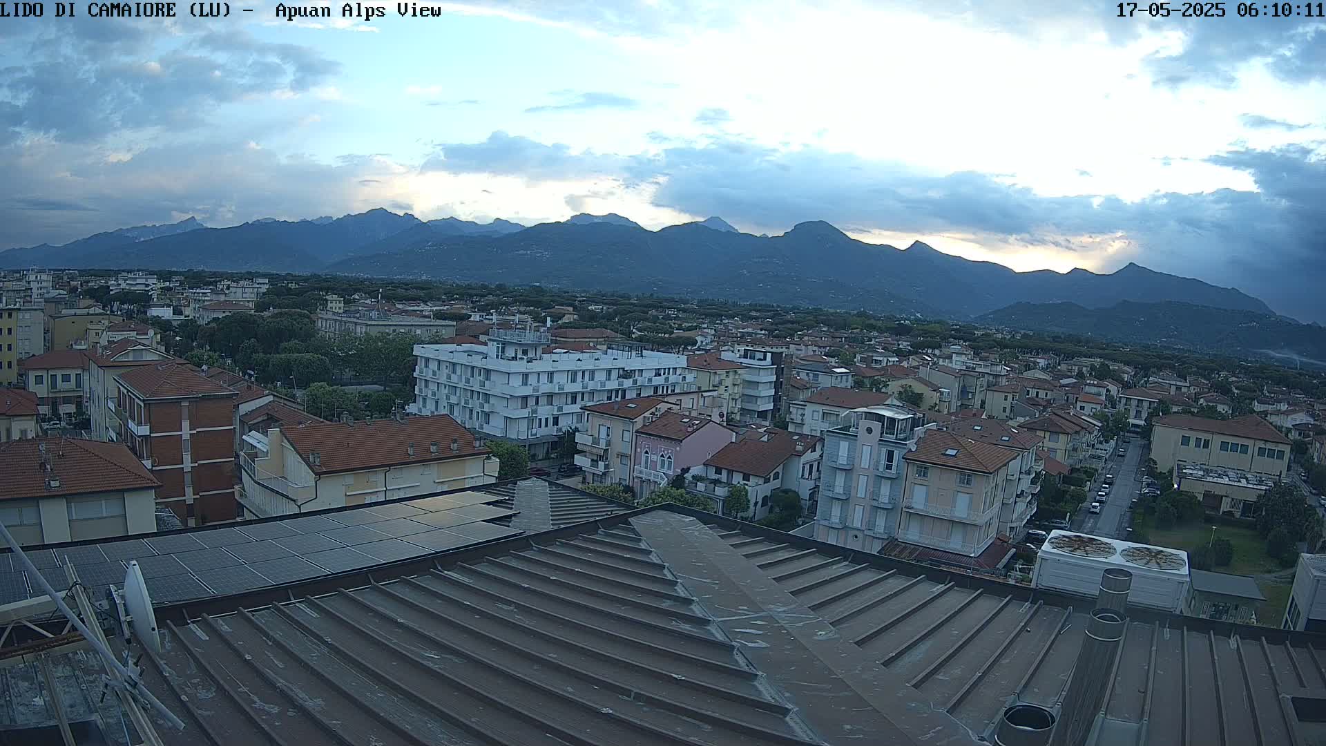 Apuan Alps Live Cam from Lido di Camaiore - Lucca, Italy