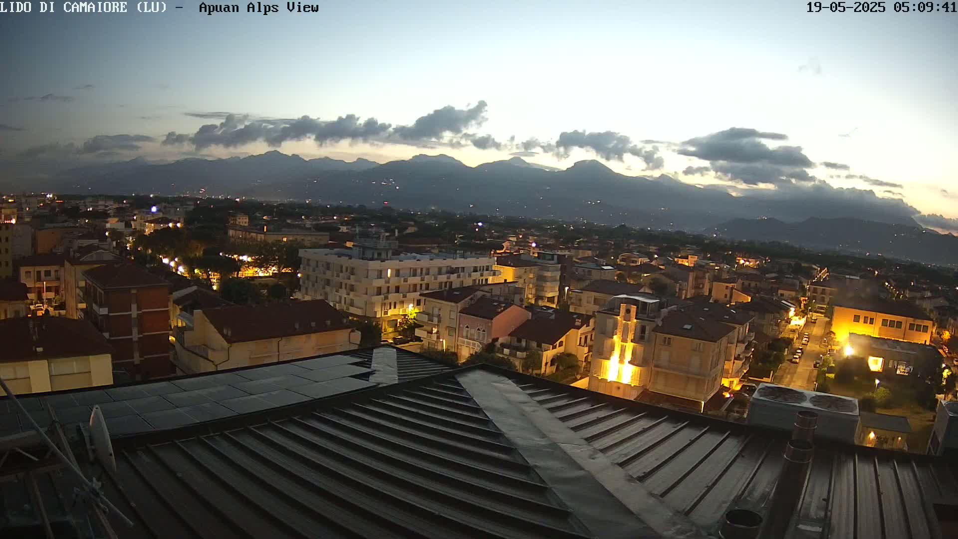Apuan Alps Live Cam from Lido di Camaiore - Lucca, Italy