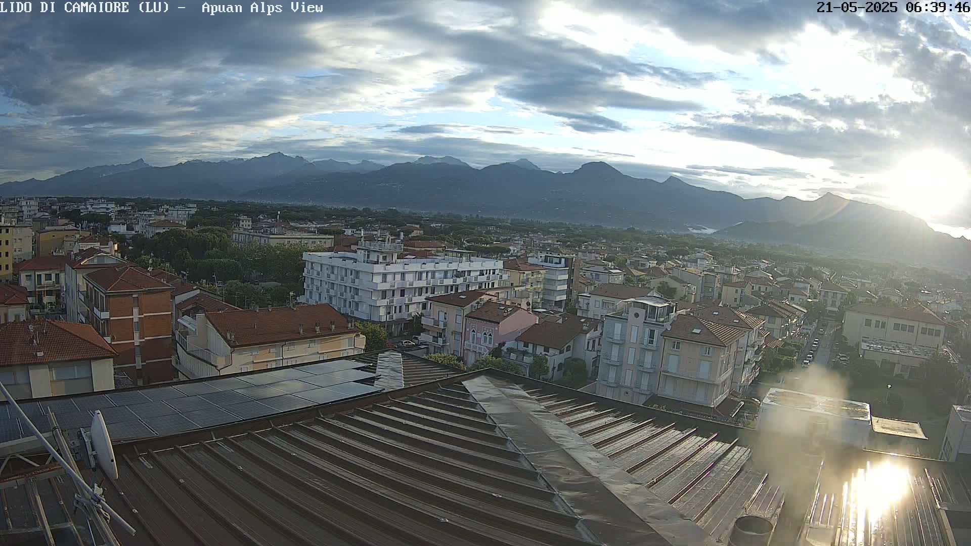Apuan Alps Live Cam from Lido di Camaiore - Lucca, Italy