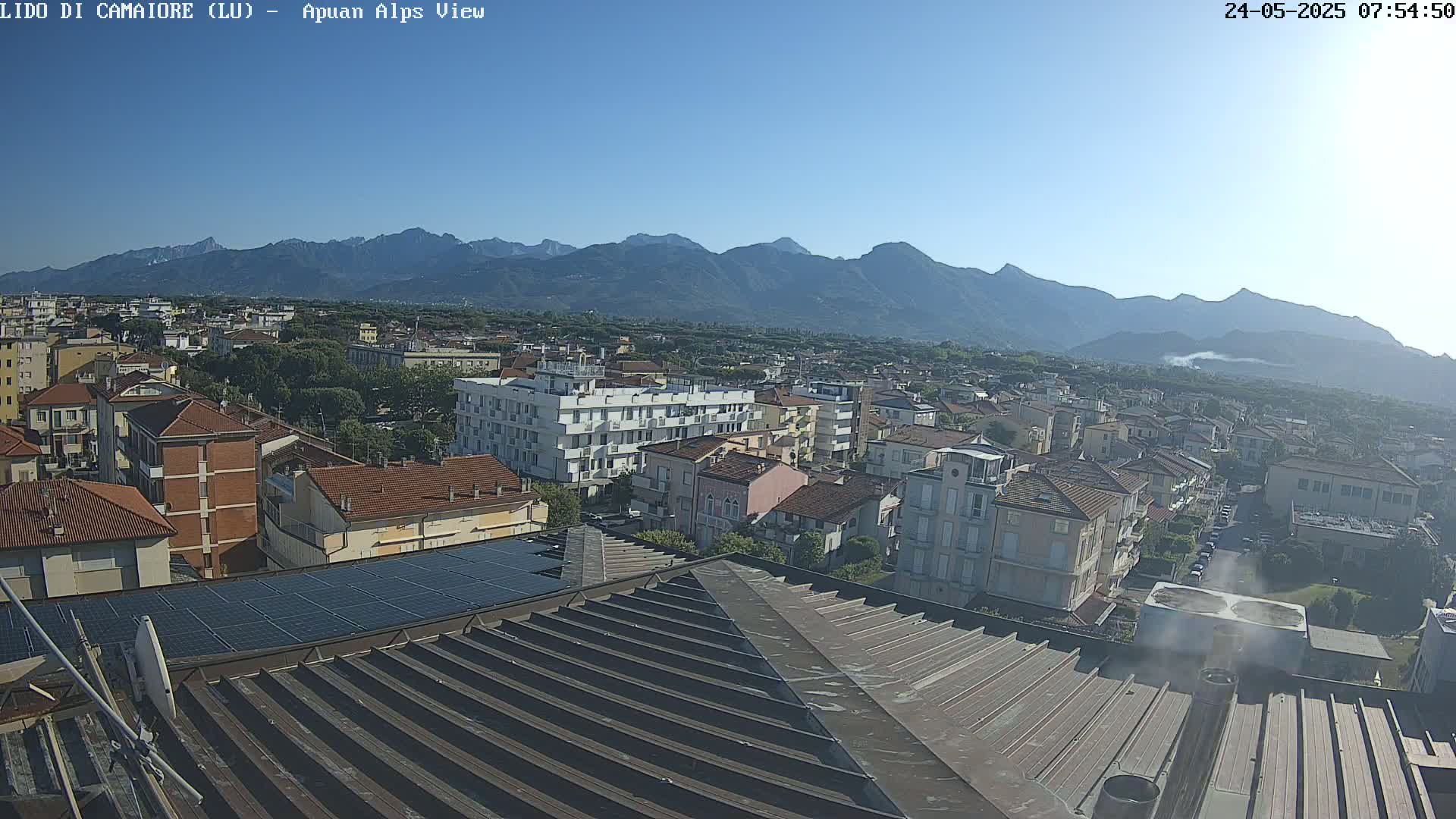 Apuan Alps Live Cam from Lido di Camaiore - Lucca, Italy