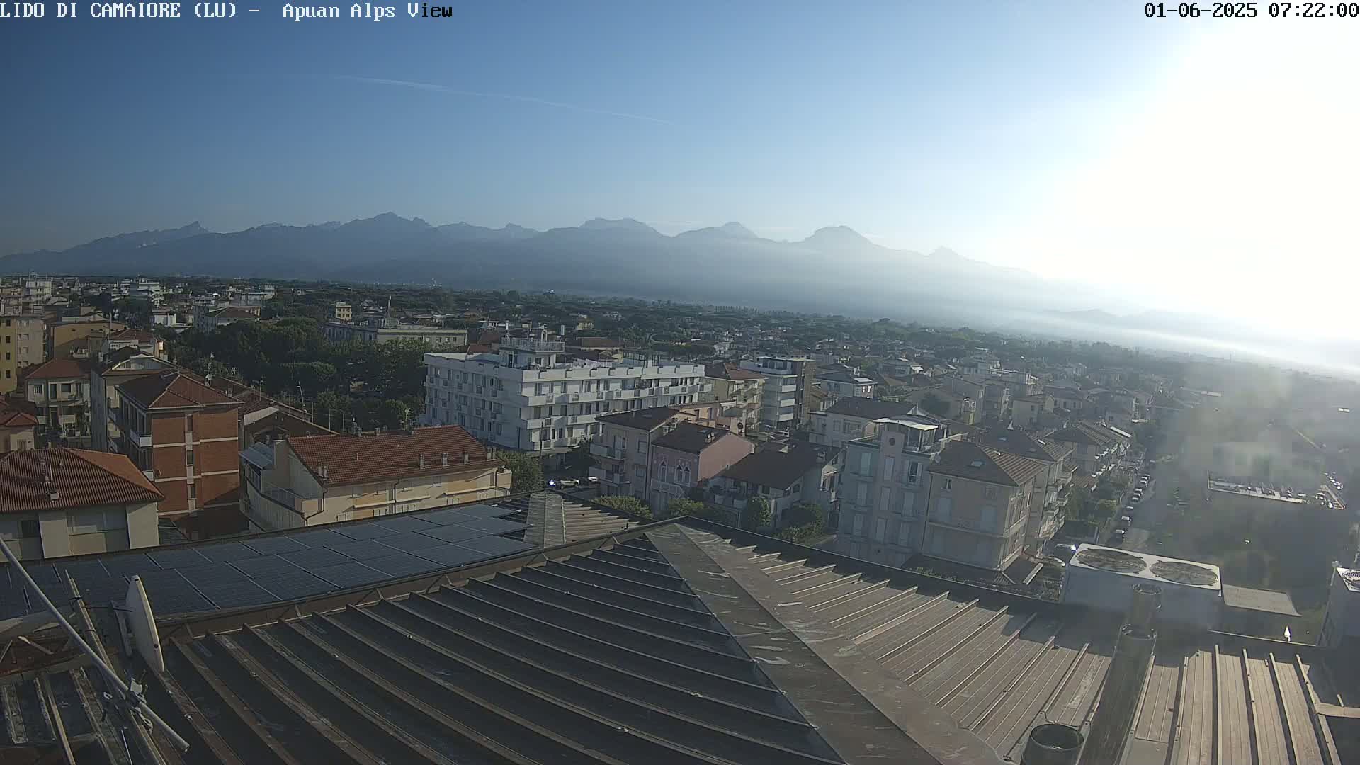 Apuan Alps Live Cam from Lido di Camaiore - Lucca, Italy