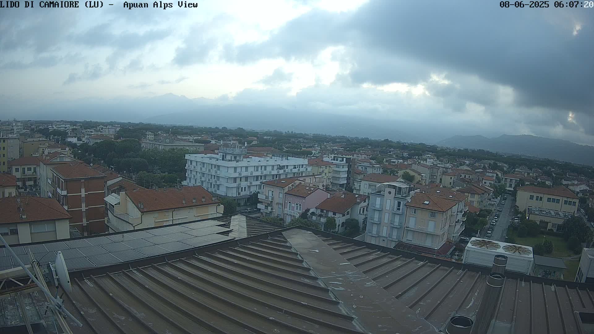 Apuan Alps Live Cam from Lido di Camaiore - Lucca, Italy