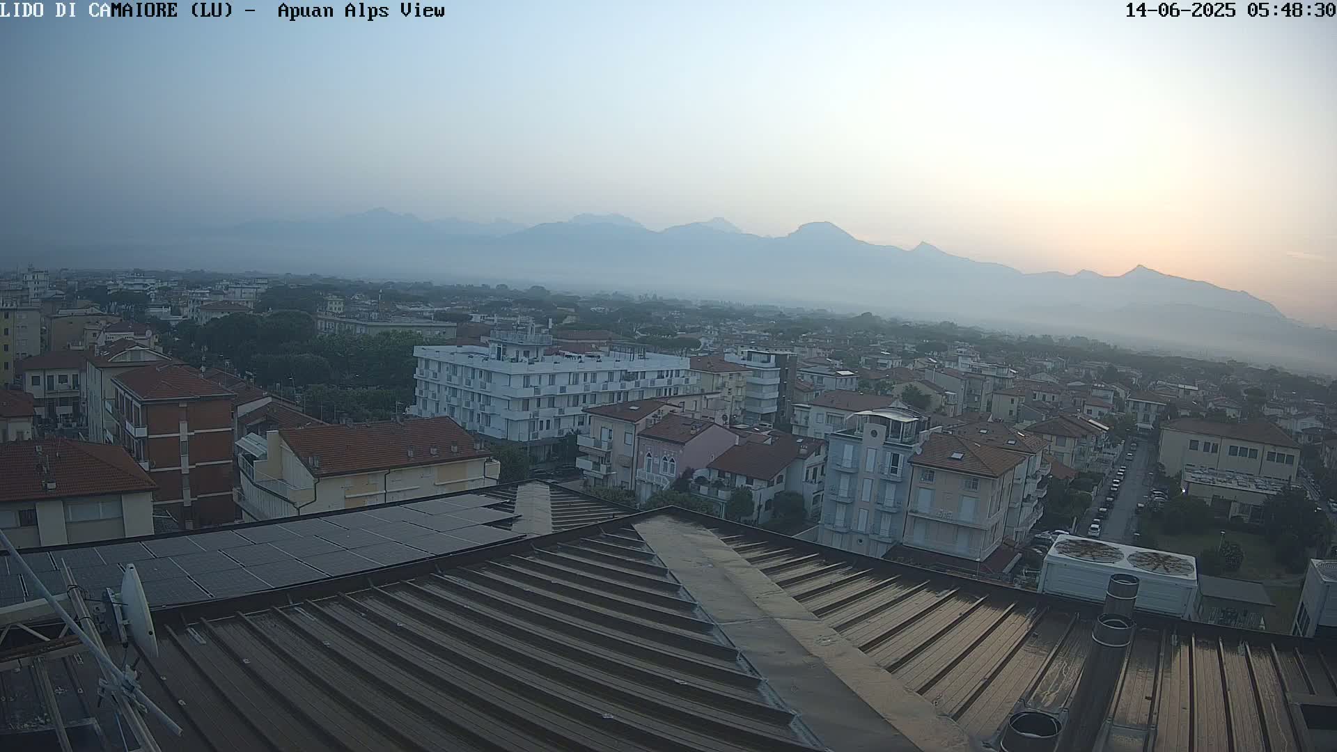 Apuan Alps Live Cam from Lido di Camaiore - Lucca, Italy