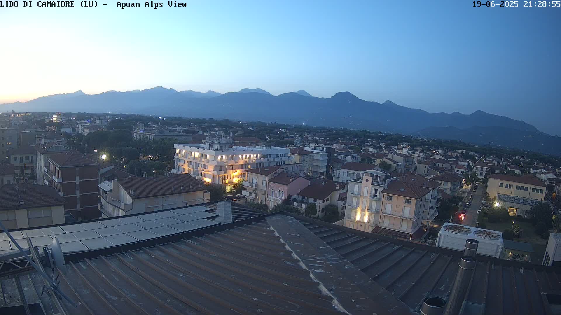 Apuan Alps Live Cam from Lido di Camaiore - Lucca, Italy