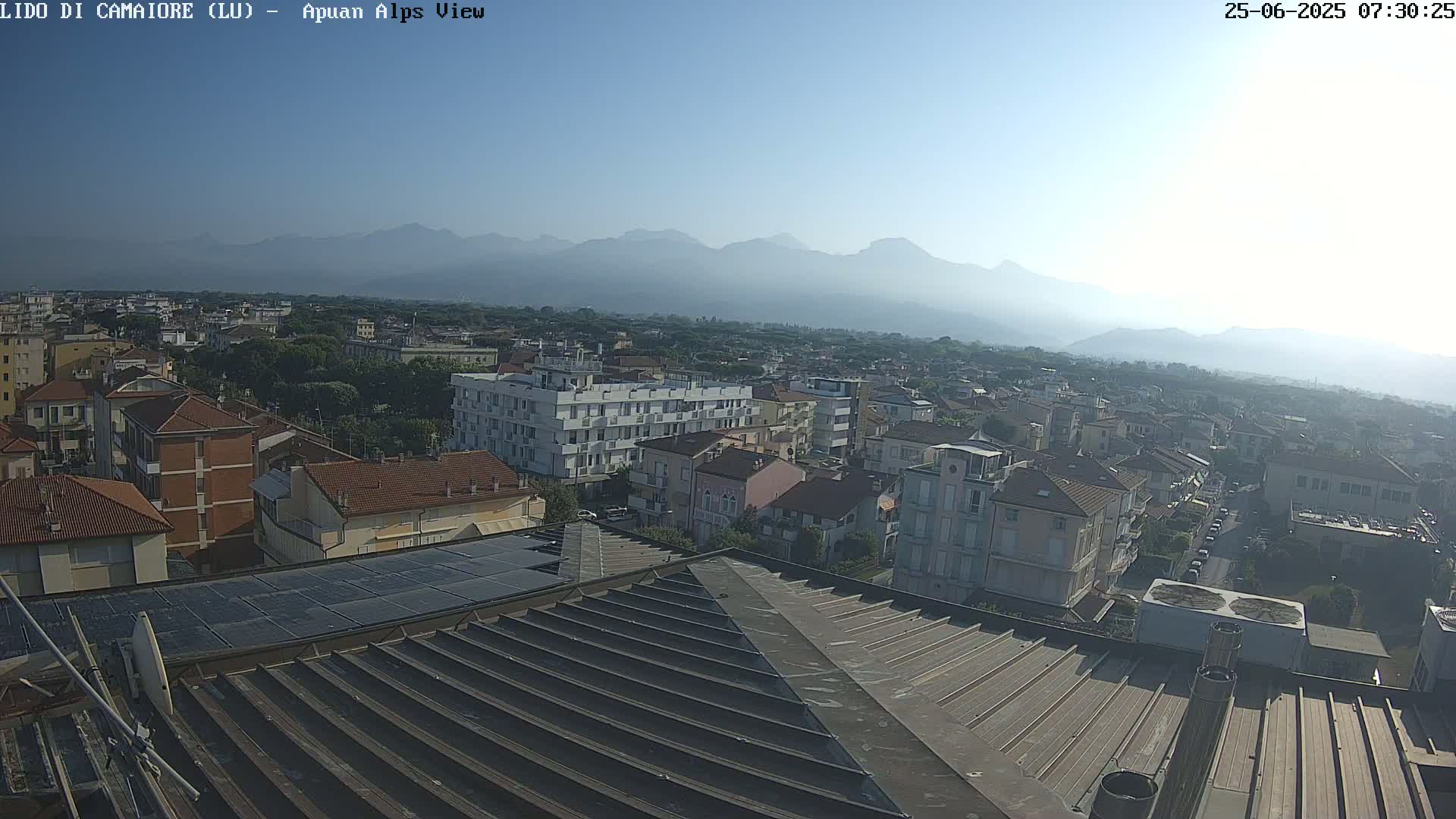 Apuan Alps Live Cam from Lido di Camaiore - Lucca, Italy