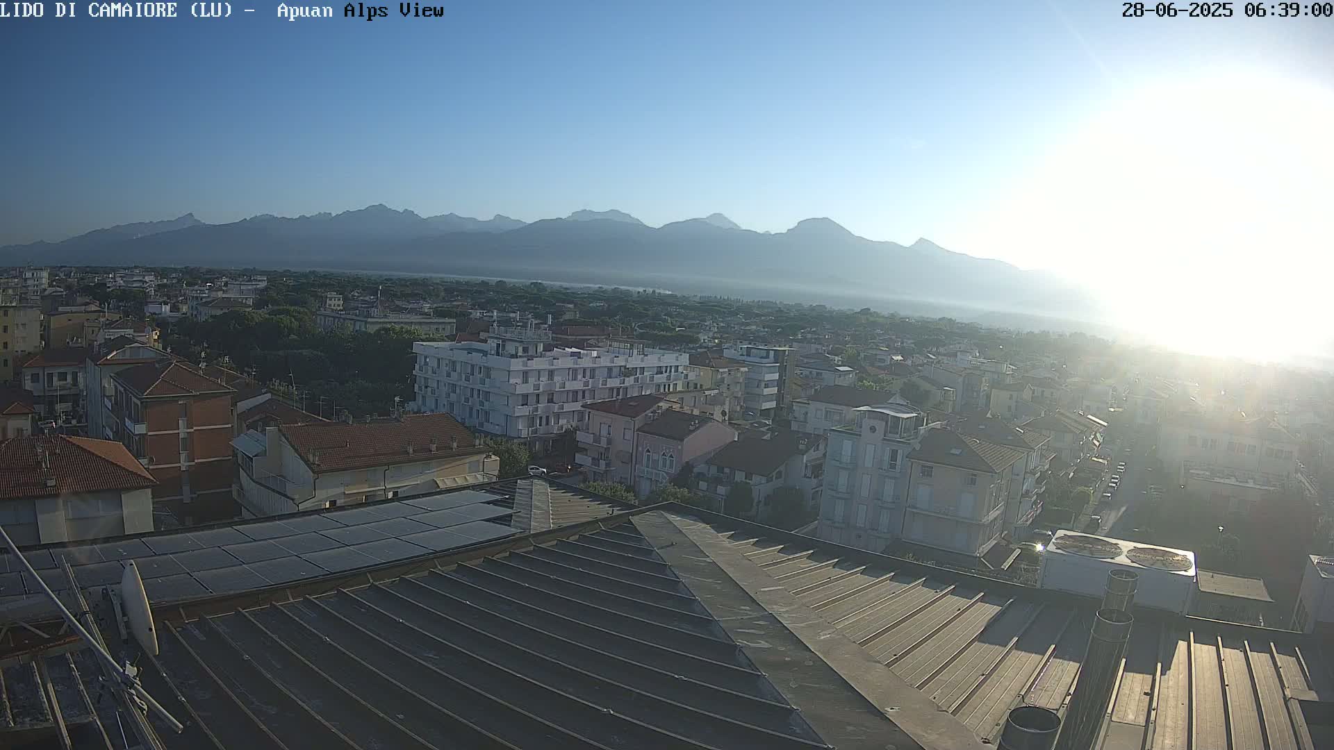 Apuan Alps Live Cam from Lido di Camaiore - Lucca, Italy