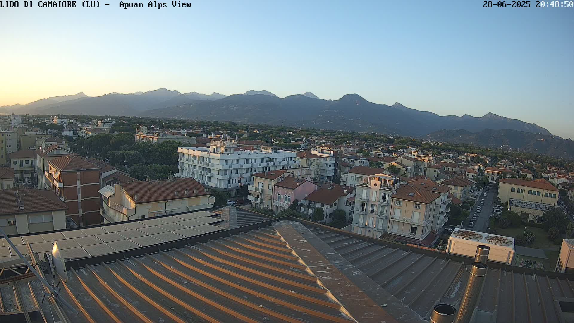 Apuan Alps Live Cam from Lido di Camaiore - Lucca, Italy