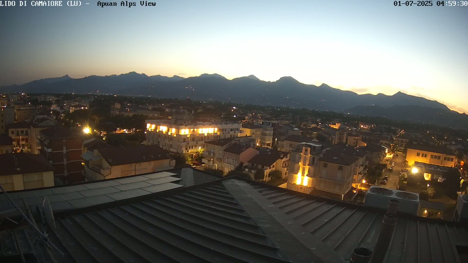 Apuan Alps Live Cam from Lido di Camaiore - Lucca, Italy