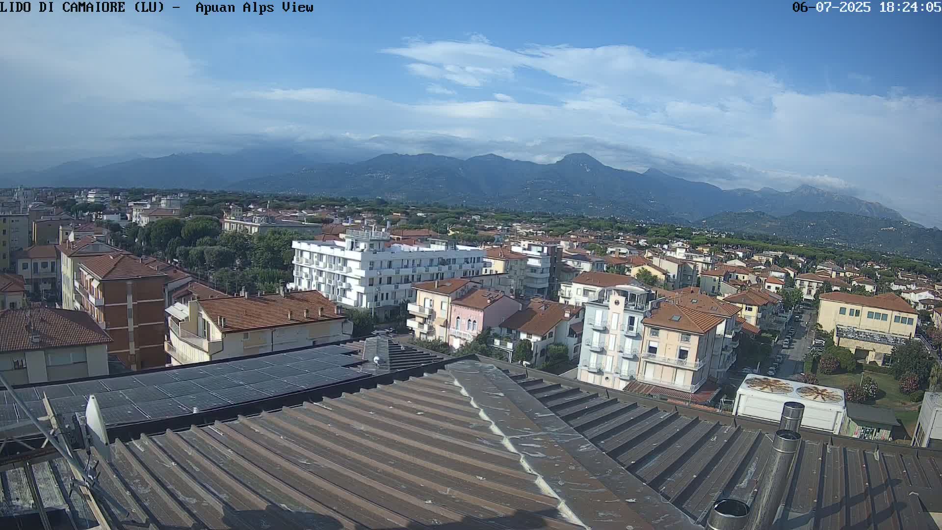 Apuan Alps Live Cam from Lido di Camaiore - Lucca, Italy
