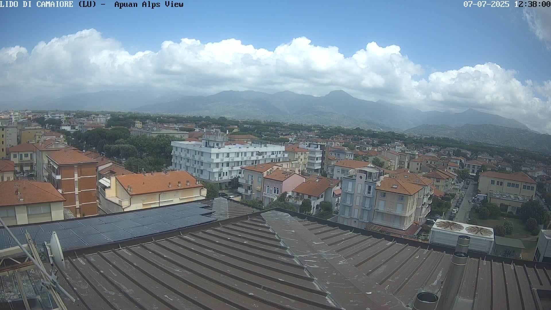 Apuan Alps Live Cam from Lido di Camaiore - Lucca, Italy