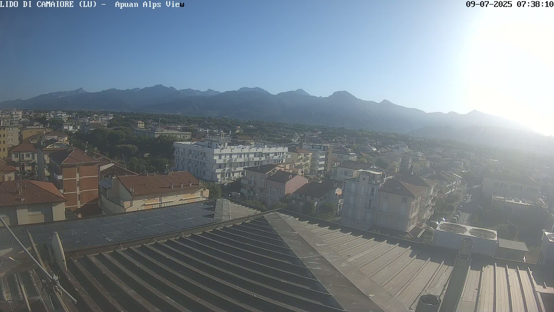 Apuan Alps Live Cam from Lido di Camaiore - Lucca, Italy