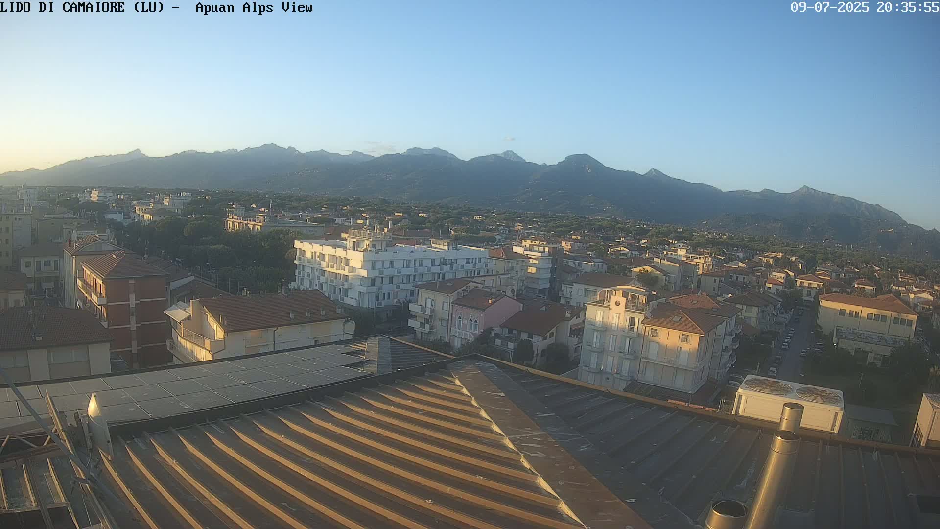 Apuan Alps Live Cam from Lido di Camaiore - Lucca, Italy