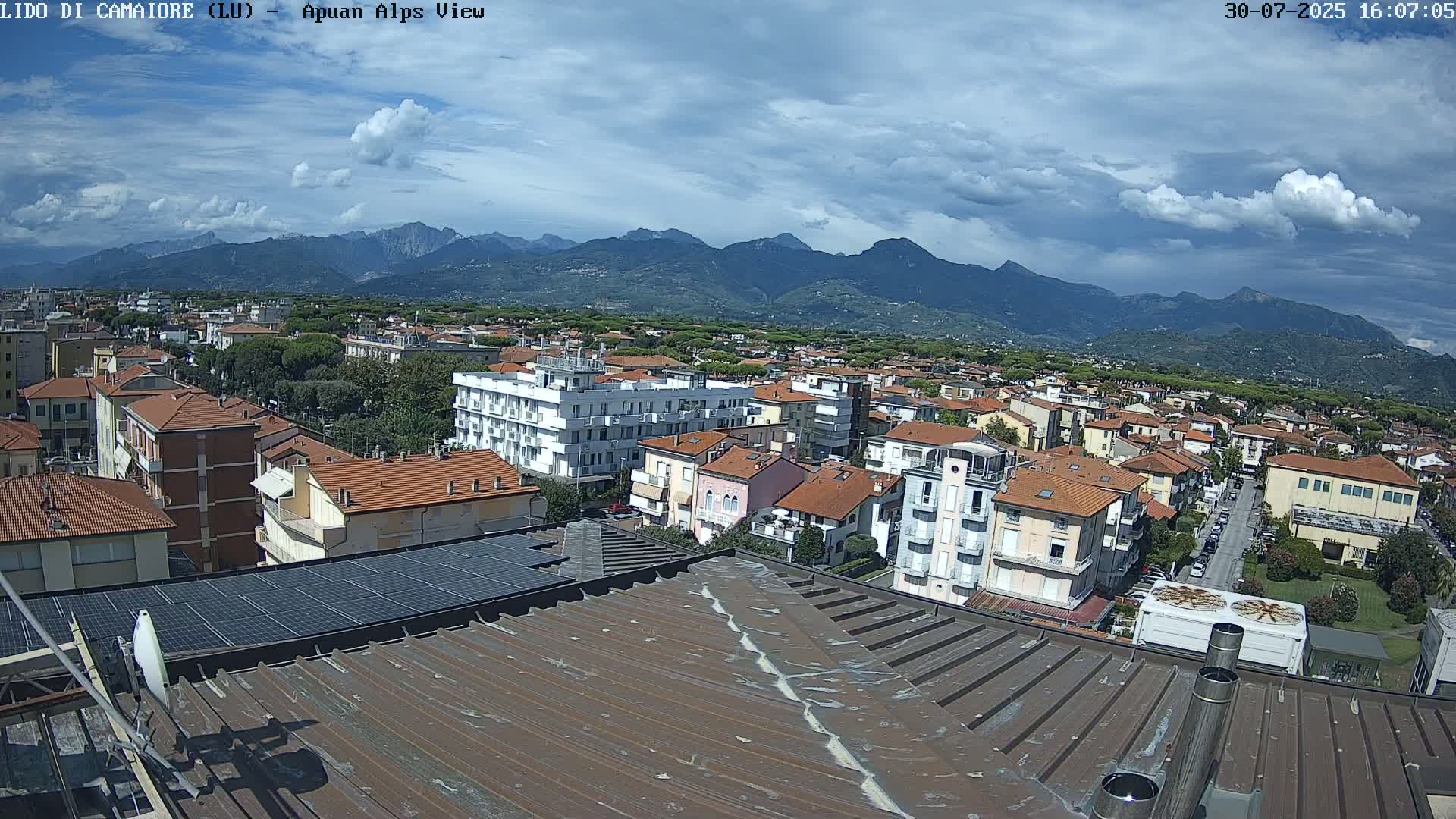 Apuan Alps Live Cam from Lido di Camaiore - Lucca, Italy