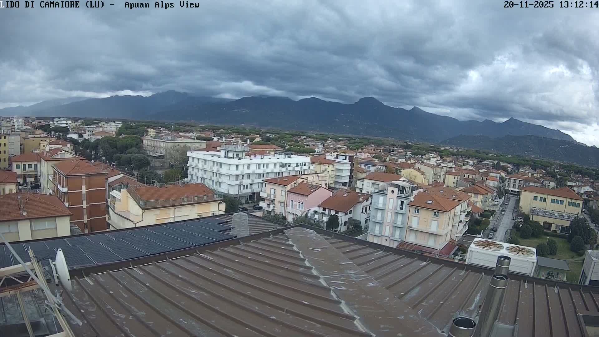 Apuan Alps Live Cam from Lido di Camaiore - Lucca, Italy