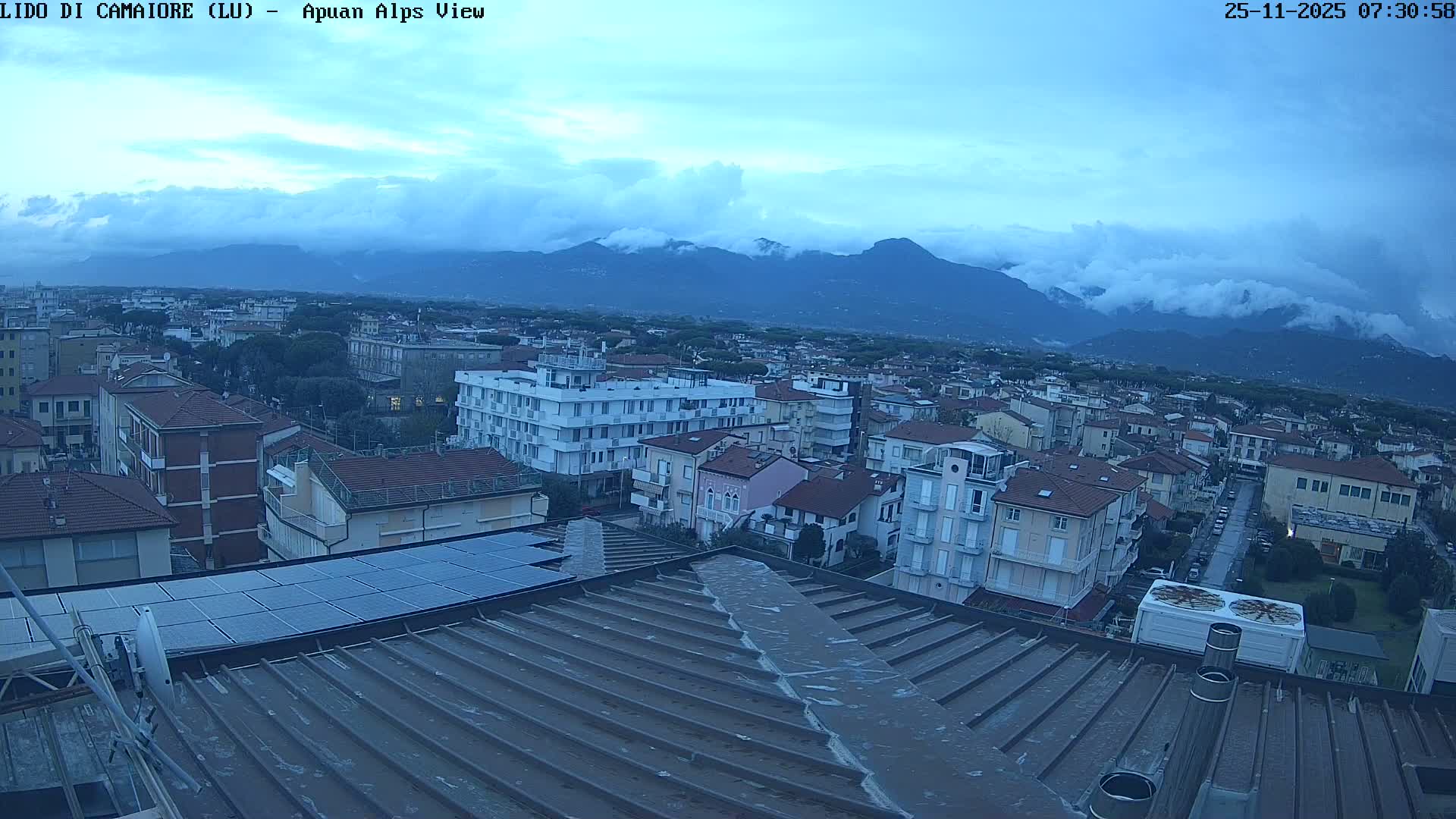 Apuan Alps Live Cam from Lido di Camaiore - Lucca, Italy