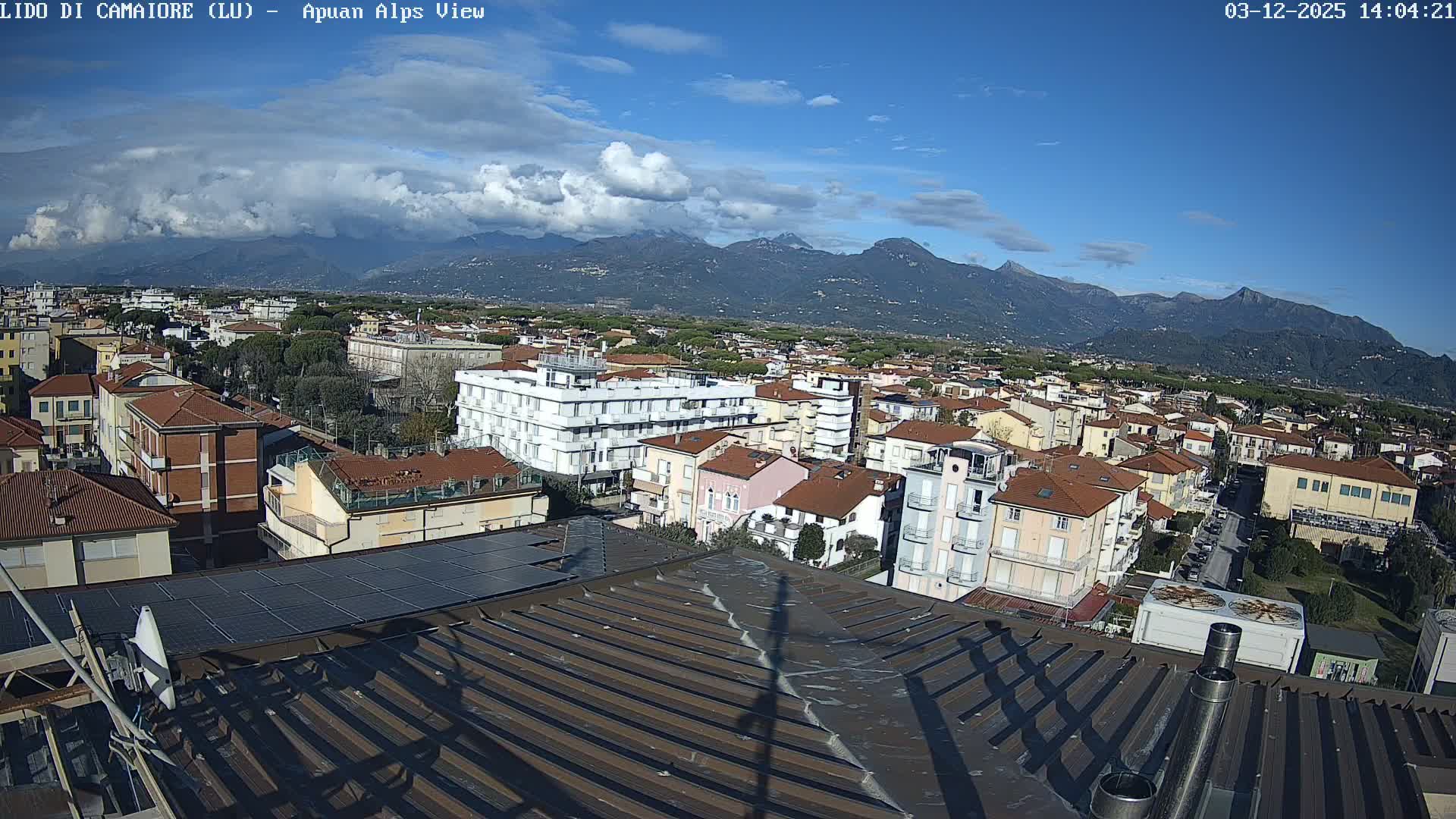 Apuan Alps Live Cam from Lido di Camaiore - Lucca, Italy