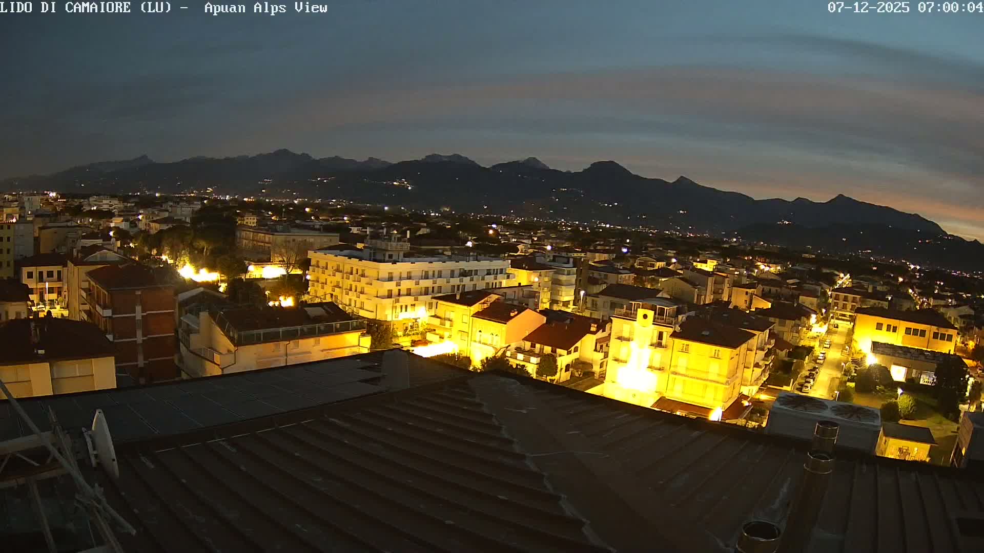 Apuan Alps Live Cam from Lido di Camaiore - Lucca, Italy