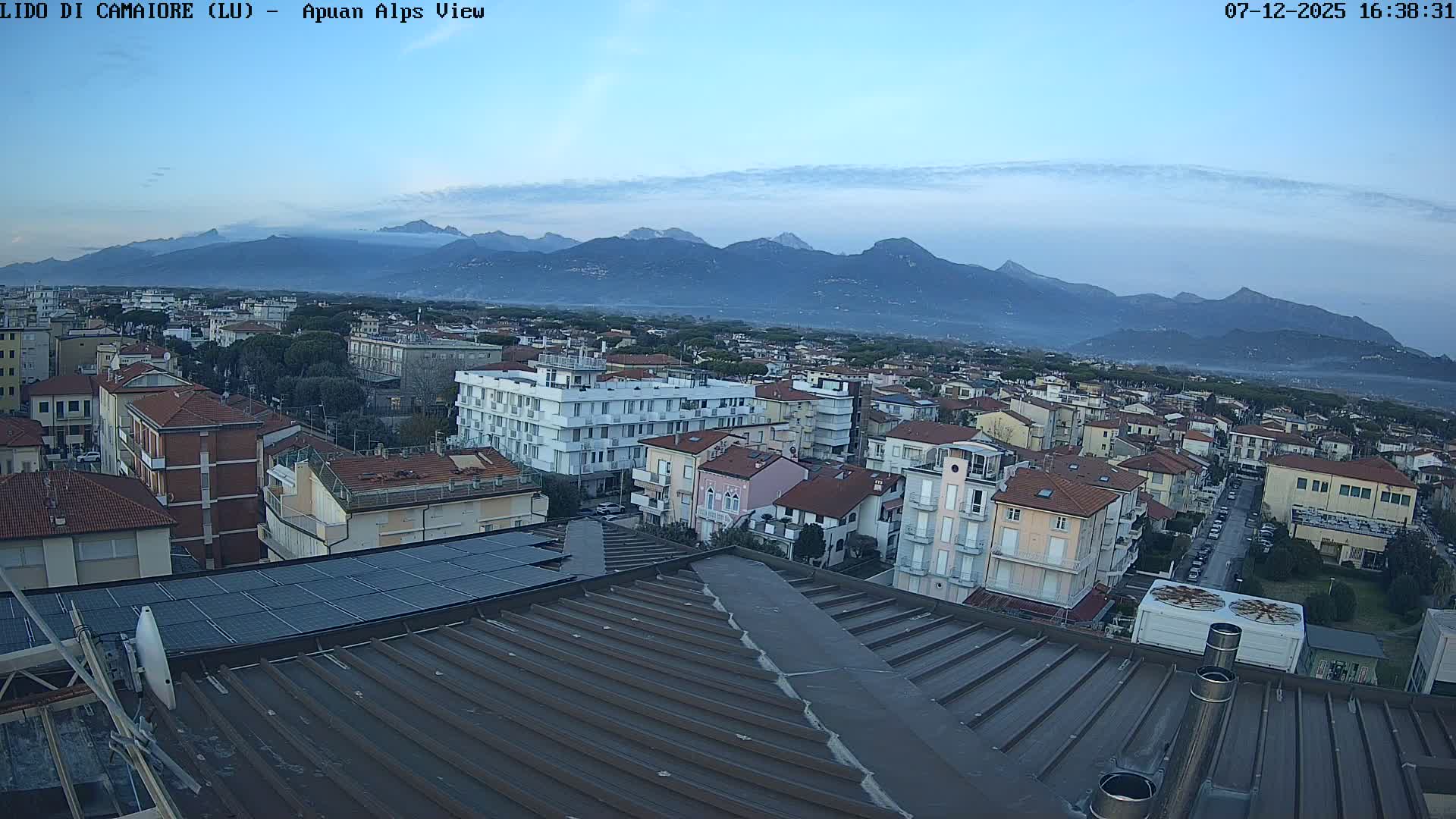 Apuan Alps Live Cam from Lido di Camaiore - Lucca, Italy