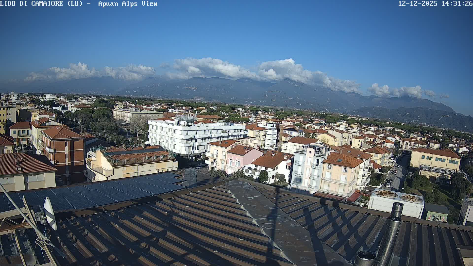 Apuan Alps Live Cam from Lido di Camaiore - Lucca, Italy