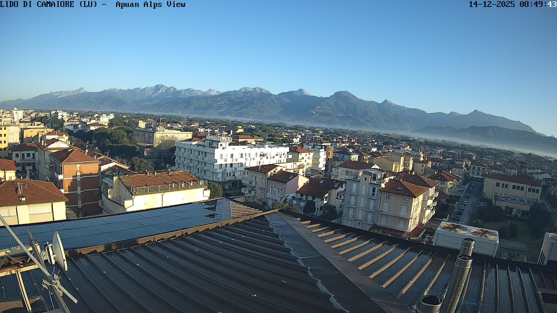 Apuan Alps Live Cam from Lido di Camaiore - Lucca, Italy
