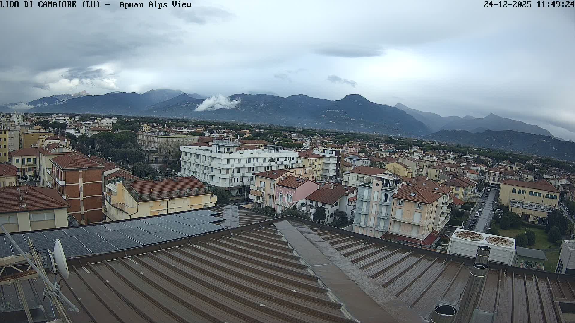 Apuan Alps Live Cam from Lido di Camaiore - Lucca, Italy