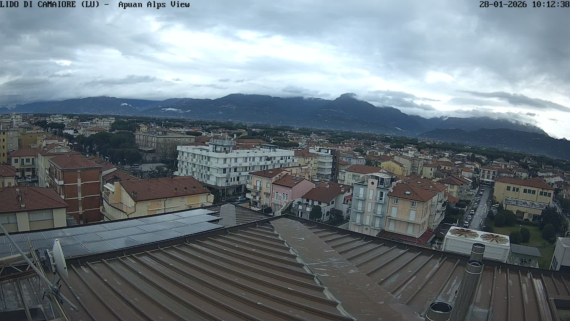 Apuan Alps Live Cam from Lido di Camaiore - Lucca, Italy