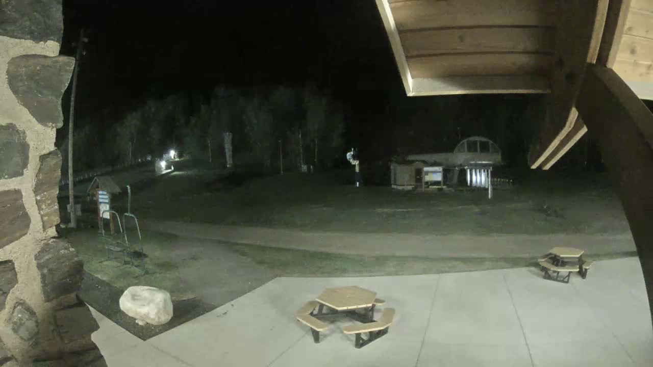 Giants Ridge Main Square, Ski Slopes & Cable Car Live Cam - Biwabik, Saint Louis, Minnesota, USA