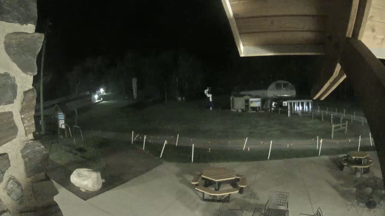 Giants Ridge Main Square, Ski Slopes & Cable Car Live Cam - Biwabik, Saint Louis, Minnesota, USA