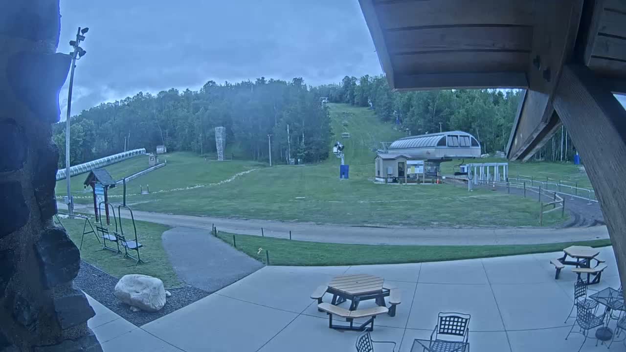 Giants Ridge Main Square, Ski Slopes & Cable Car Live Cam - Biwabik, Saint Louis, Minnesota, USA