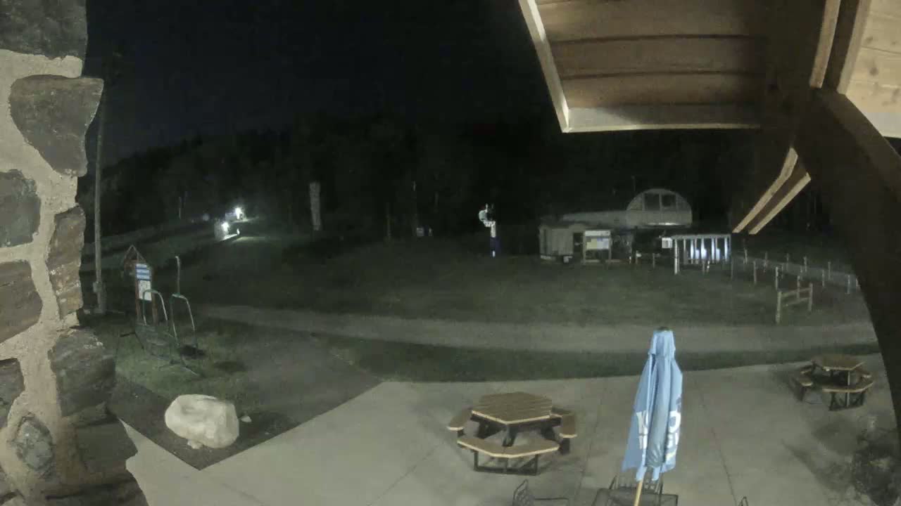 Giants Ridge Main Square, Ski Slopes & Cable Car Live Cam - Biwabik, Saint Louis, Minnesota, USA